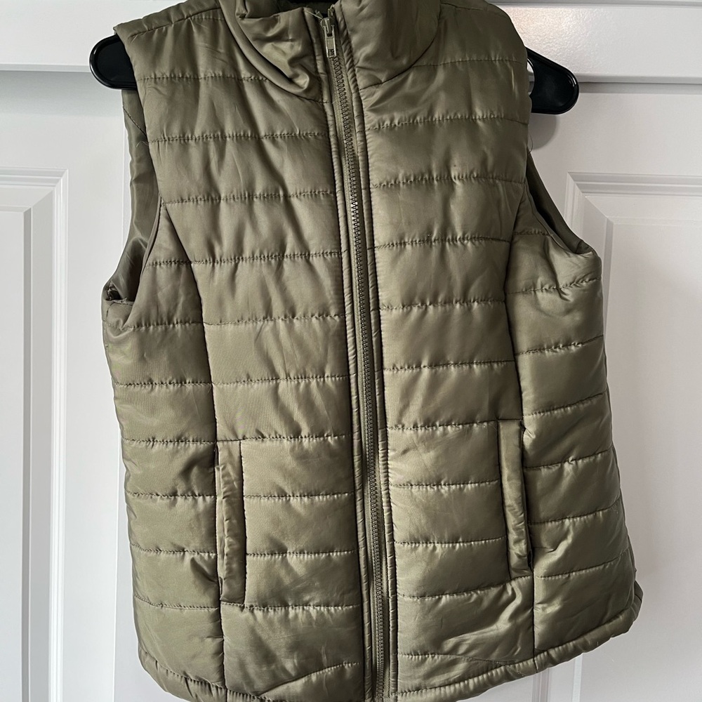 Rue21 Khaki Puffer Vest